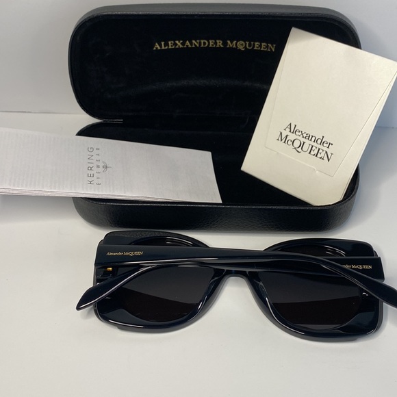 ALEXANDER MCQUEEN AM0250S 001 butterfly sunglass black frame grey smoke lenses. - Picture 12 of 15